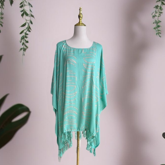 0091/ Seafoam  Green Moon Chase Poncho With Fringes - Picture 6 of 7